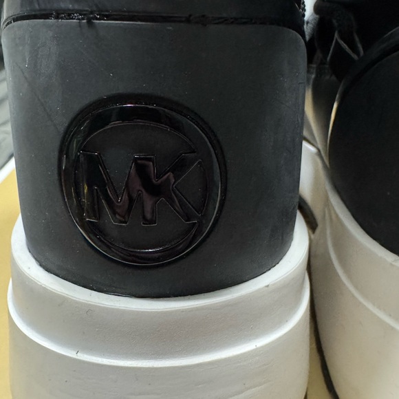 Michael Kors Cassia Black and Gray Cheetah Print Ankle Booties Size 9.5 - Picture 15 of 16